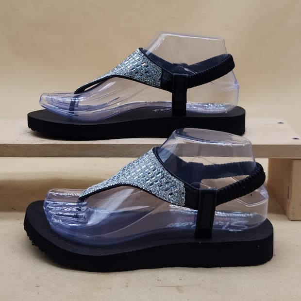 스케쳐스 여성 쪼리 샌들230