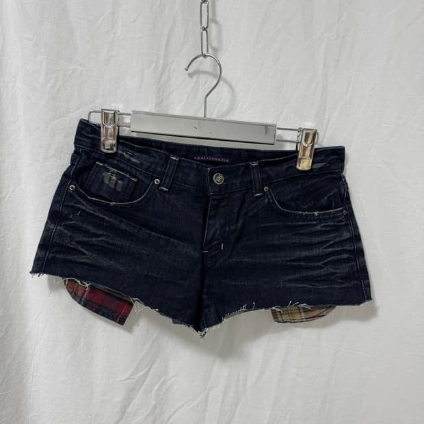 Plaid lined denim shorts
