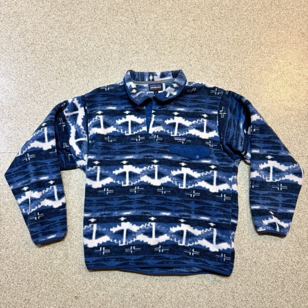 97FW 파타고니아 신칠라 스냅-T 블루/화이트