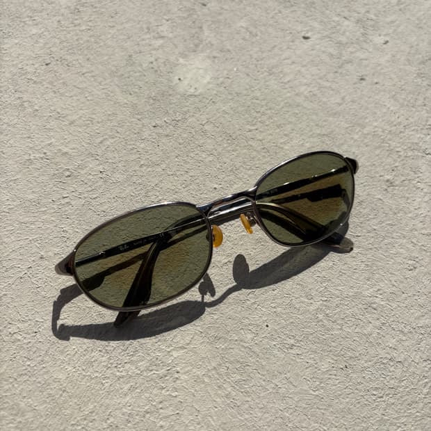 90’s Rayban oval polarized sunglasses