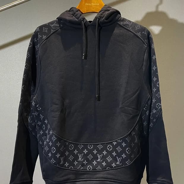 [정품] 루이비통 모노그램 패널 후드티 블랙 M