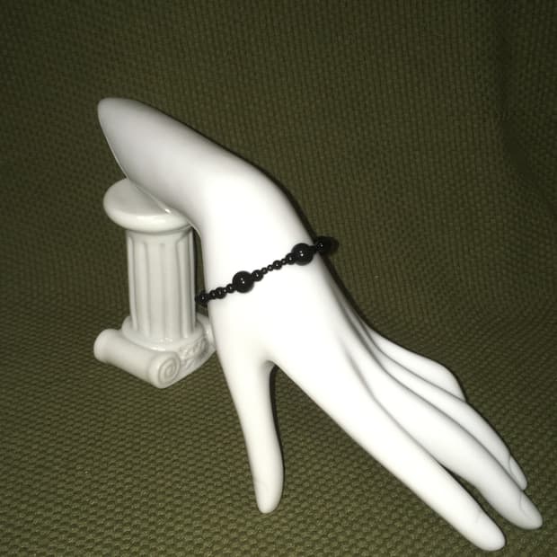 블랙 볼 비즈팔찌