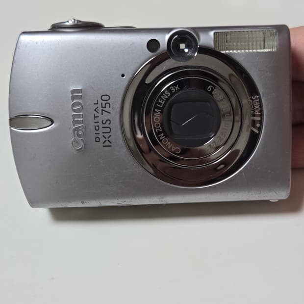 캐논 디지털 IXUS 750 실버 카메라