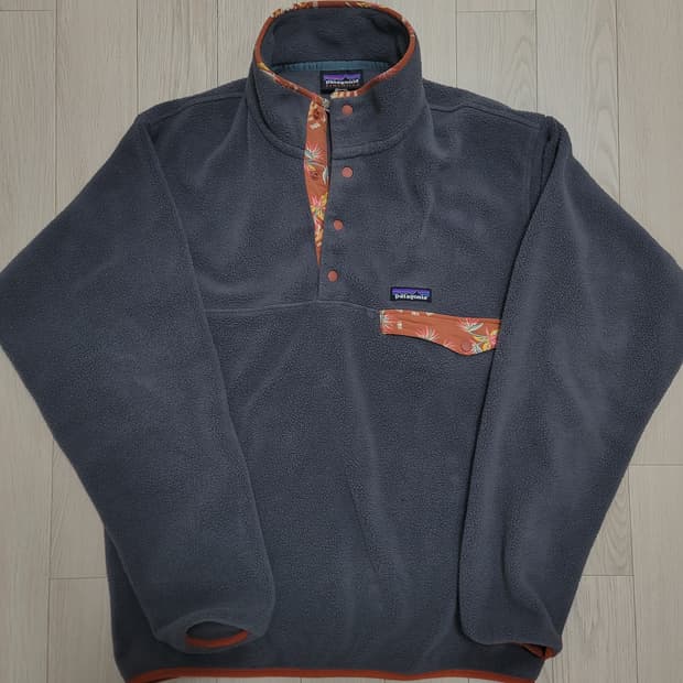 [M] 파타고니아 신칠라 그레이/오렌지