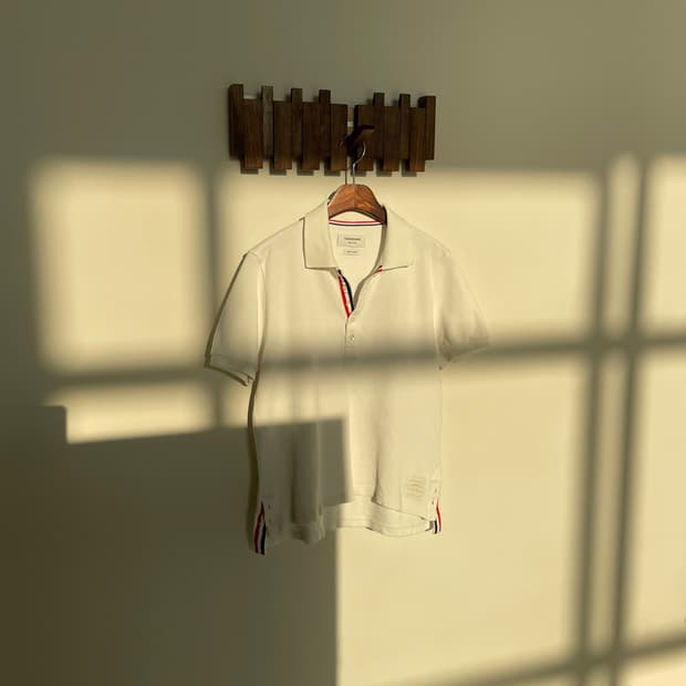 톰브라운 화이트 PK 반팔 티셔츠