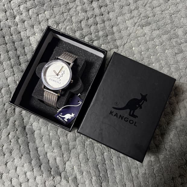 새상품 캉골 시계 판매합니다