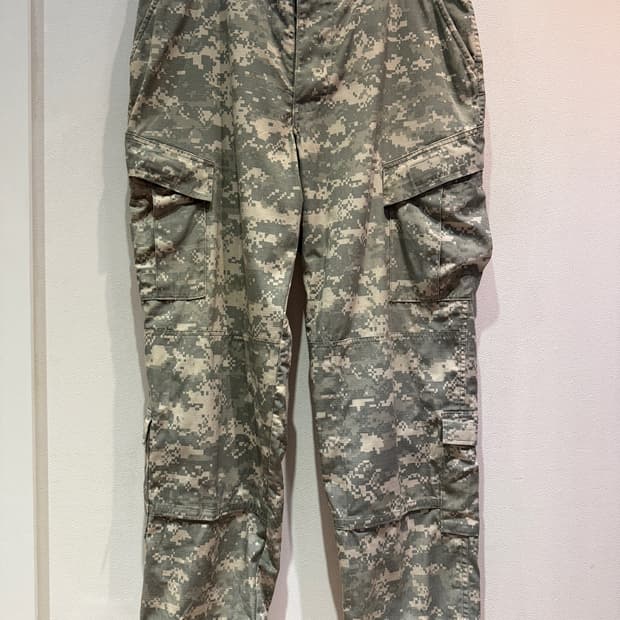 US Army Original ACU Cargo Pants (37)