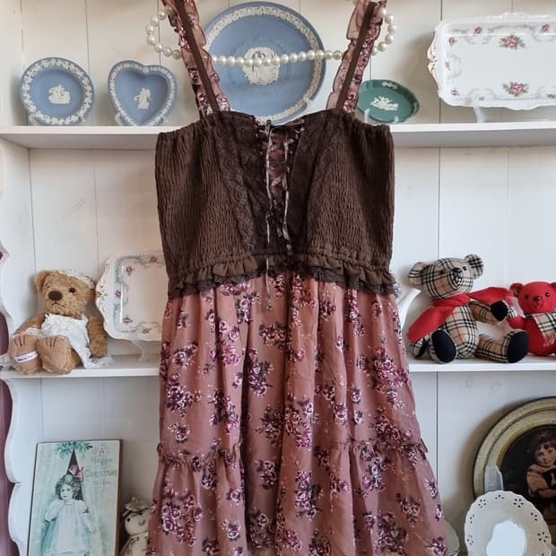 axes femme(악시즈팜므) 초코로즈 셔링 레이스 뷔스티에 원피스