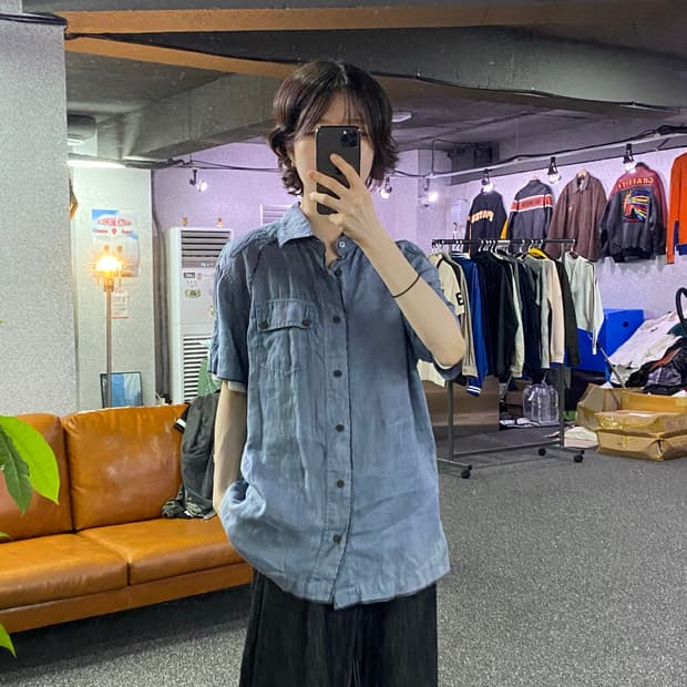 디젤 자수 디테일 샴브레이 반팔 셔츠 B5391