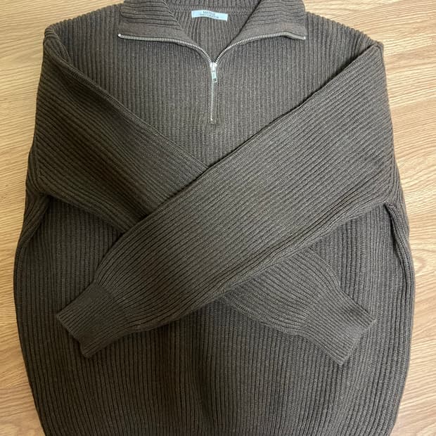 마티스더큐레이터 반집업 브라운