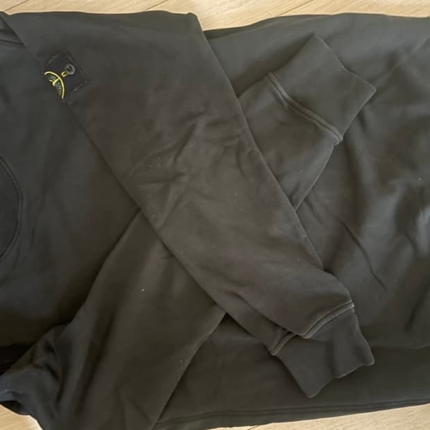 스톤아일랜드 맨투맨 블랙 l