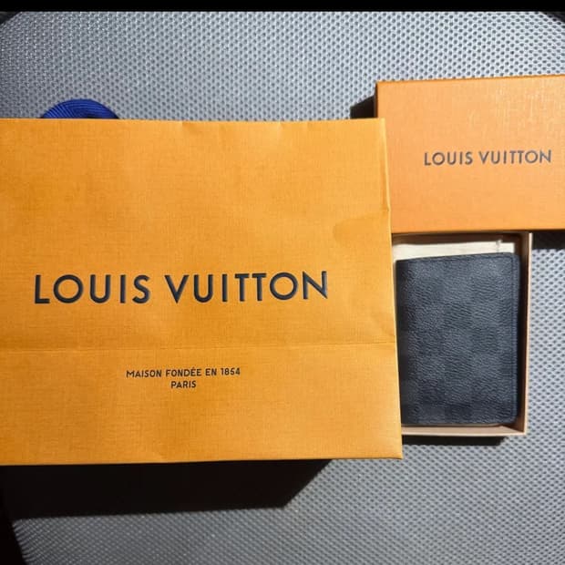 루이비통 카드지갑
