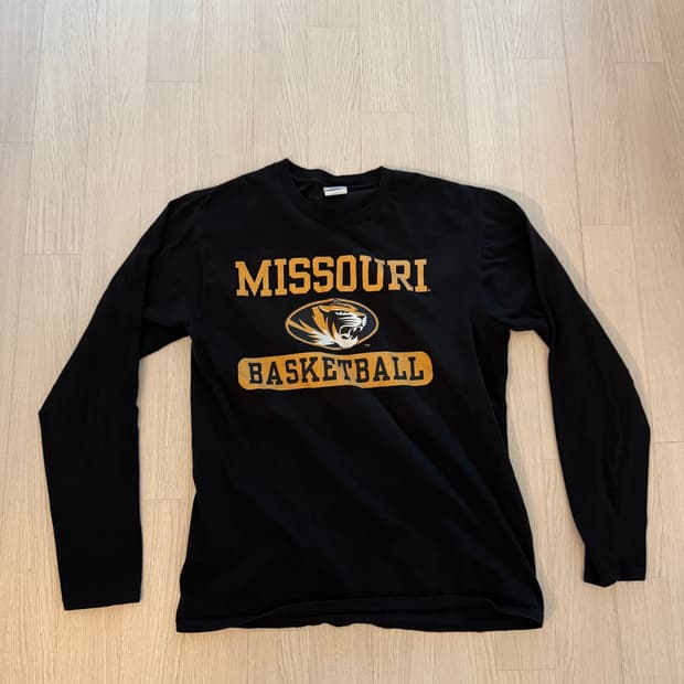 University Missouri Basketball T-shirt