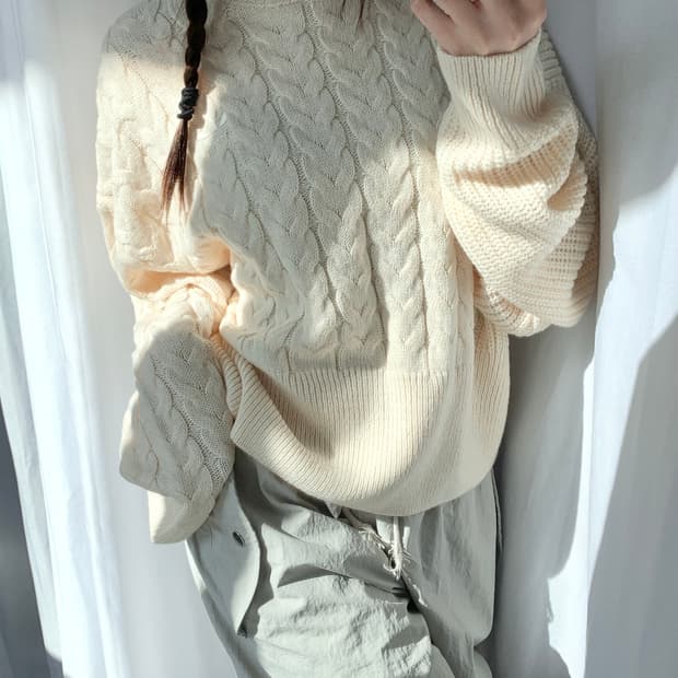 Adidas 아디다스 아이보리 케이블 하이넥 니트