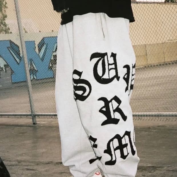 슈프림 컷 아웃 스웨트팬츠 헤더 그레이 - 26SS