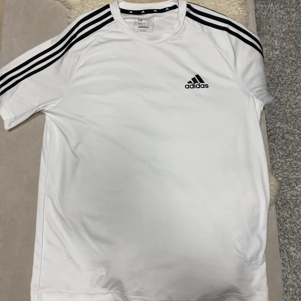 아디다스 반팔 L