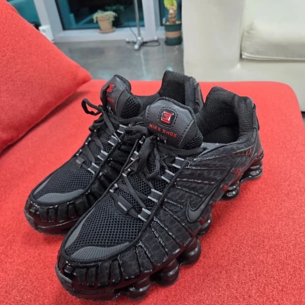 나이키 샥스 TL 블랙 290mm