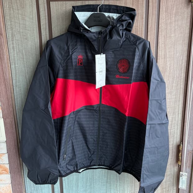 [새상품]오버더피치 버드와이저 월드컵에디션 레인자켓 블랙