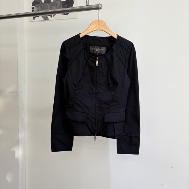 BODY DRESSING DELUXE 긴팔티셔츠