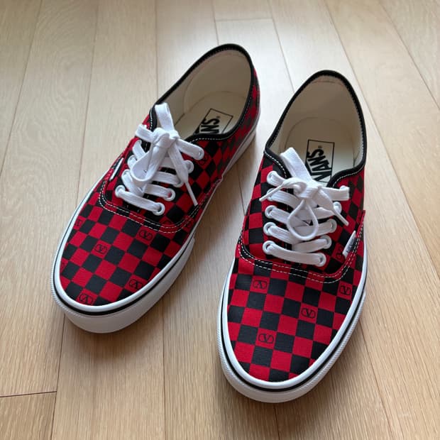 발렌티노 반스 브이로고 체커보드 스니커즈