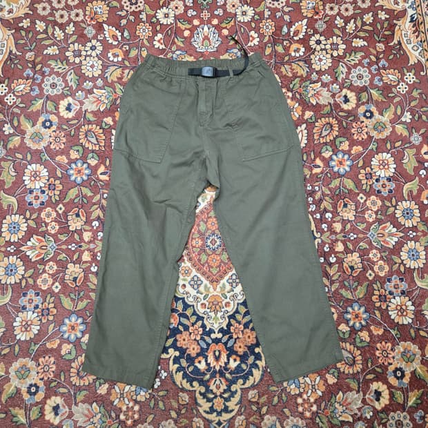 그라미치 루즈 테이퍼드 팬츠 올리브 (ASIA M)