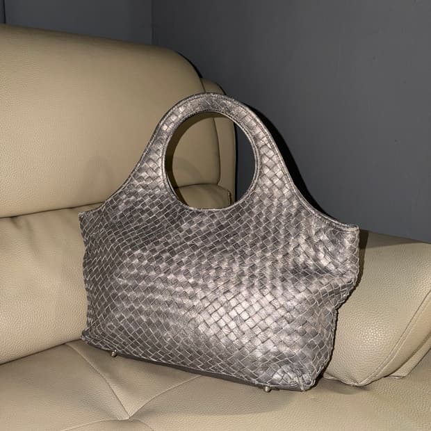 Metallic woven shoulder bag