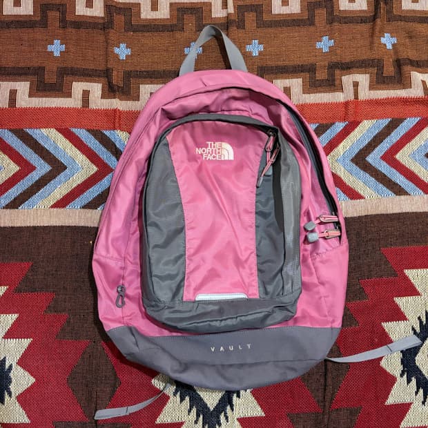 노스페이스 볼트 핑크 백팩 등산가방