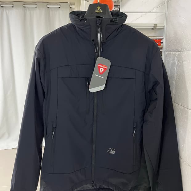 뉴발 x 케일 프리마로프트 하이브리드 자켓 블랙 M