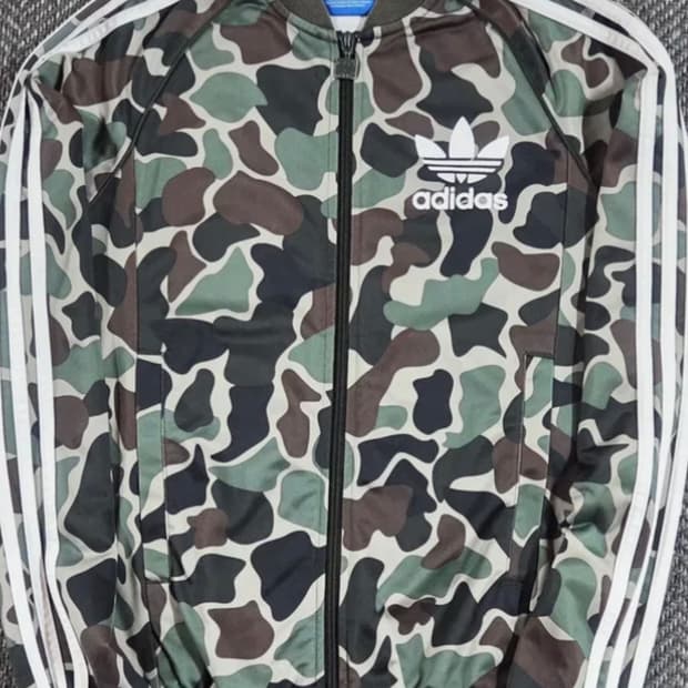아디다스 카모져지 구매원합니다 2xl