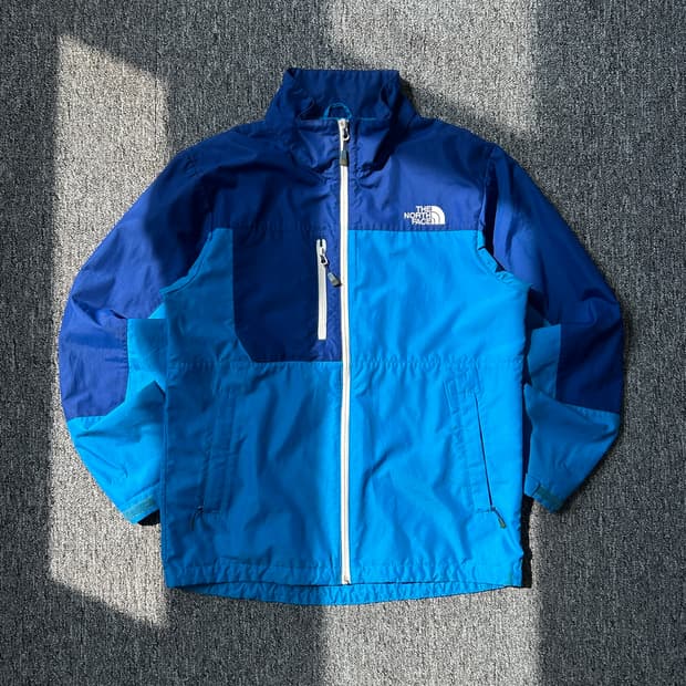 노스페이스 블루 바람막이 자켓
