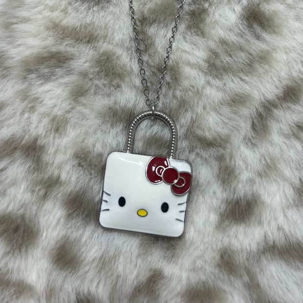 헬로키티 목걸이