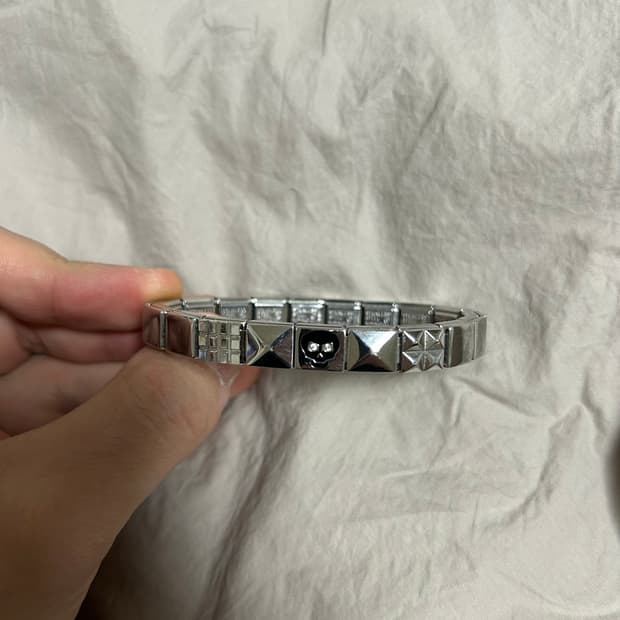 노미네이션 팔찌