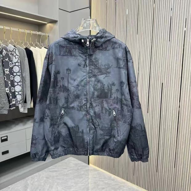 [루이;비통] 새상품 / 바람막이 점퍼 / 약 110 사이즈 오버핏