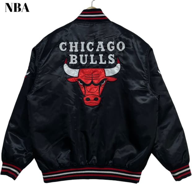 NBA 90s Chicago Bulls Varsity 