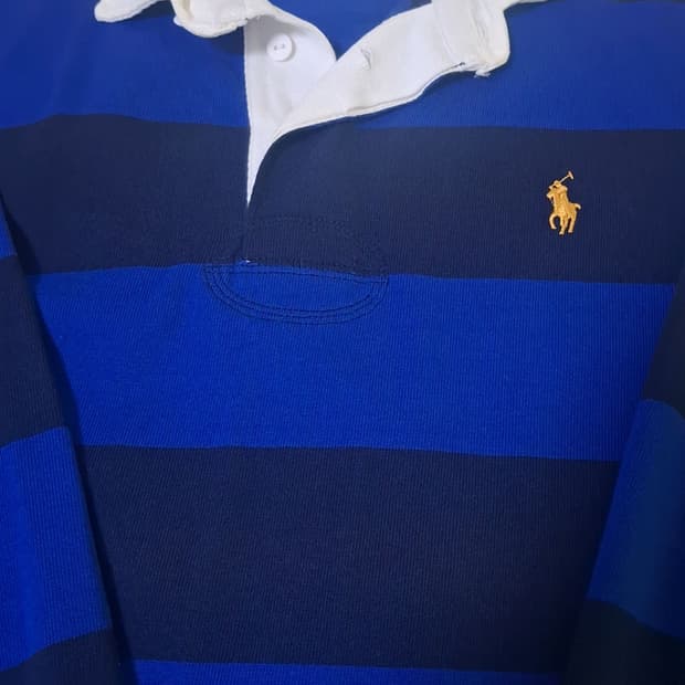 폴로 럭비티입니다