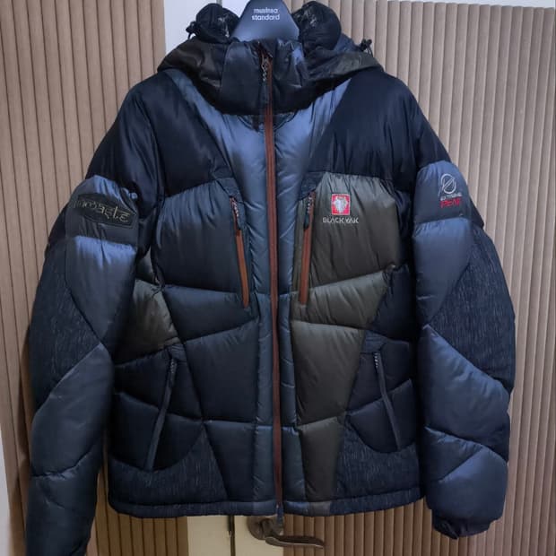 100 블랙야크 헤비 구스다운 대장급 패딩