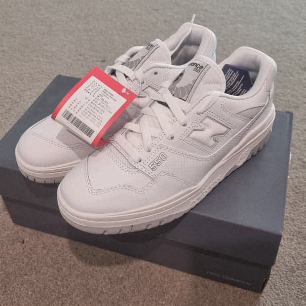 뉴발란스550