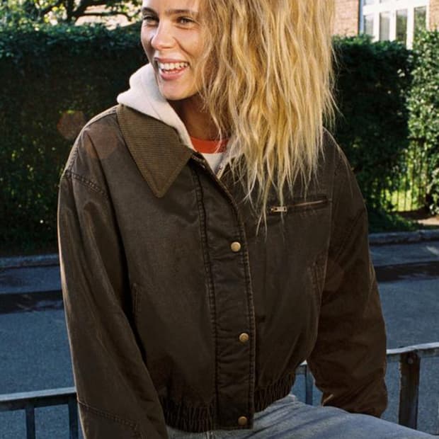 자라 여성 코듀로이 컬러 왁스드 크롭 봄버 재킷