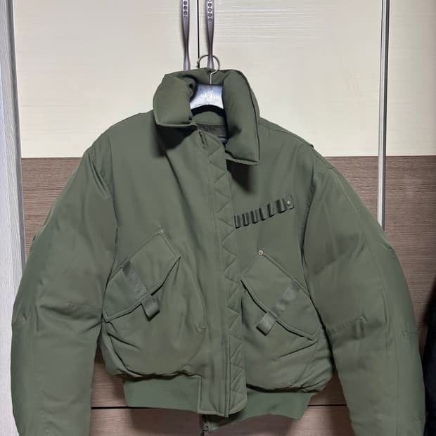 새상품) 일꼬르소 플라이트 덕다운 카키 S