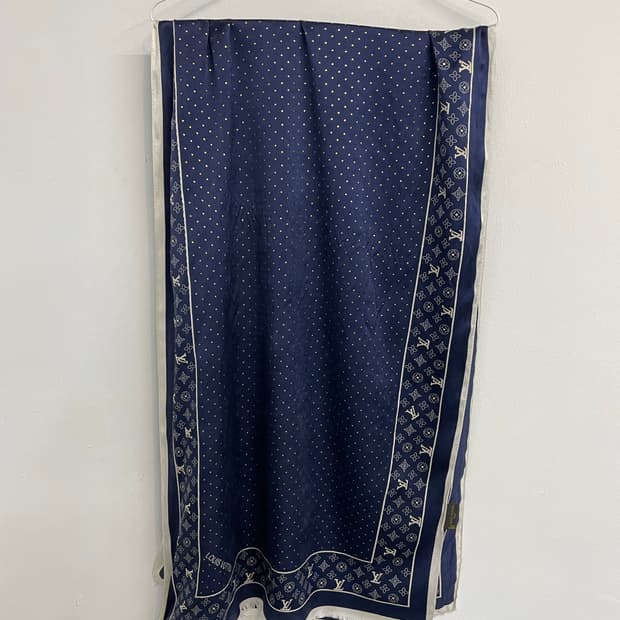 루이비통 실크 스카프