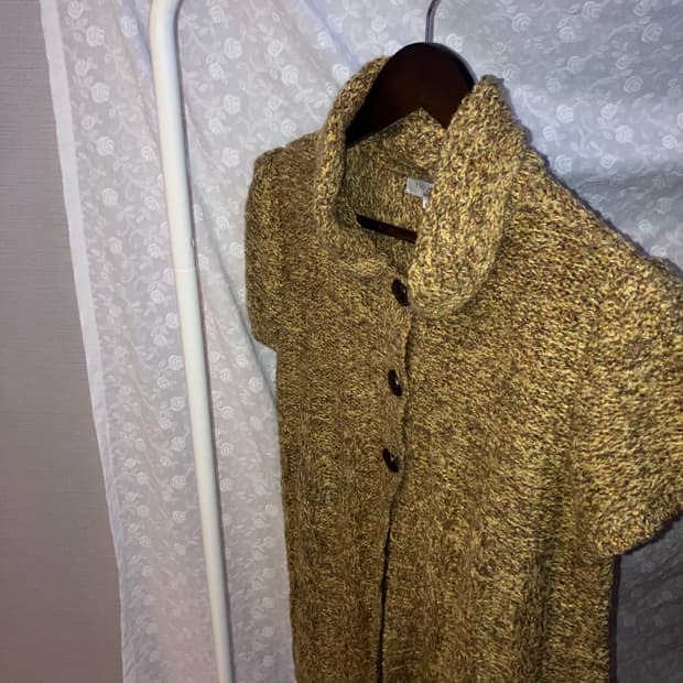 💌 Theoria three button cardigan.