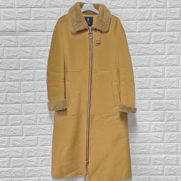 택포// 끌레베 by 진도 양가죽 무스탕 M