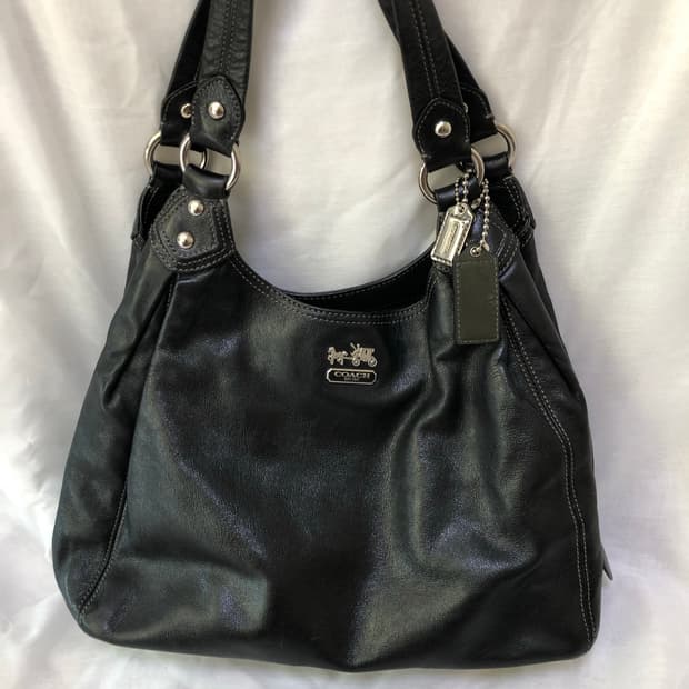 Coach leather shoulder bag