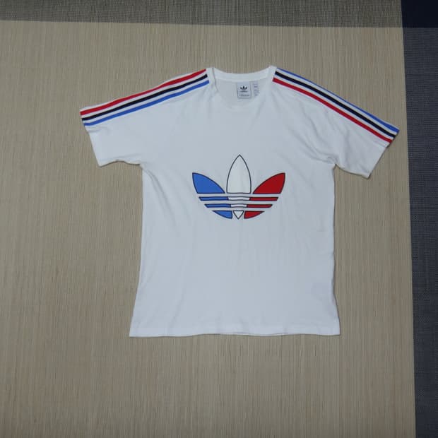 (2XL) 아디다스 남성 트라이컬러 반팔티 GQ8921
