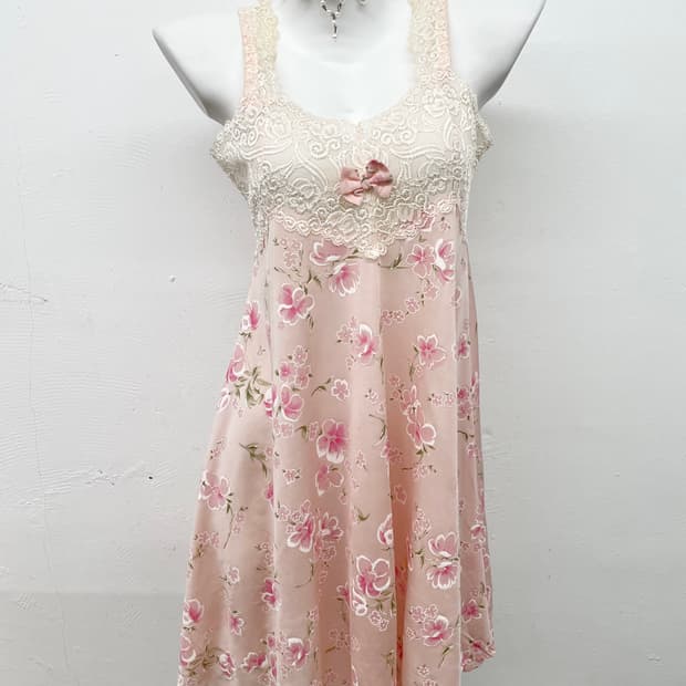 핑크 레이스 플로럴 슬립