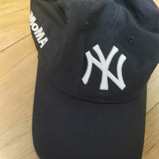 뉴에라 MOMA 볼캡