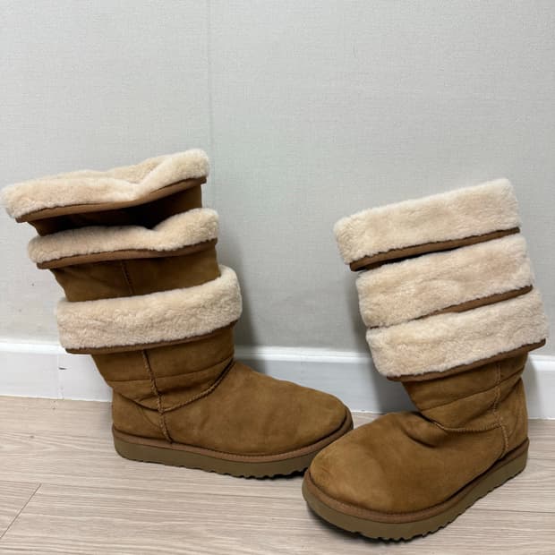 (초레어) 18FW 와이프로젝트  x 어그  레이어드 카멜 부츠