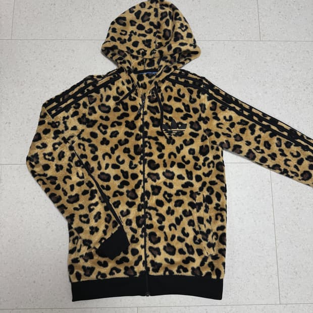 아디다스 쉐르파 레오파드 져지 090