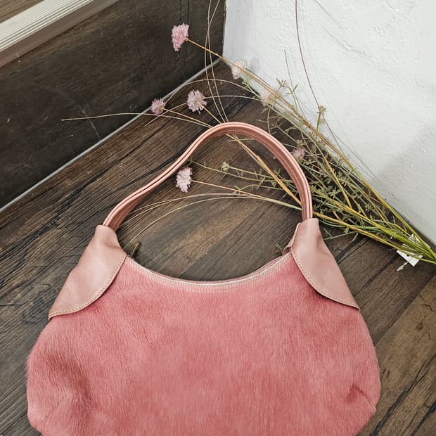 핑크 송치 레더 숄더백