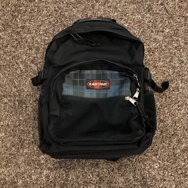 이스트팩 백팩